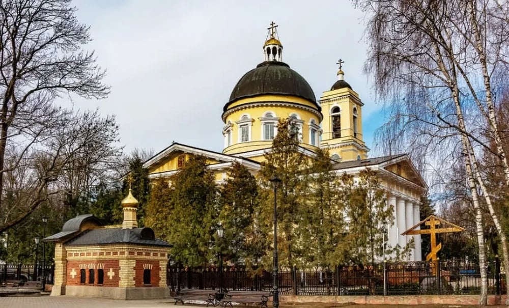 Старинные банки на Советской улице в Гомеле