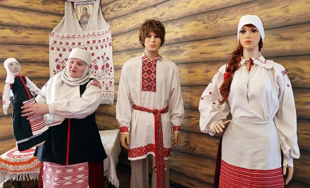 Экспозиция музея белорусской куклы в Чечерске