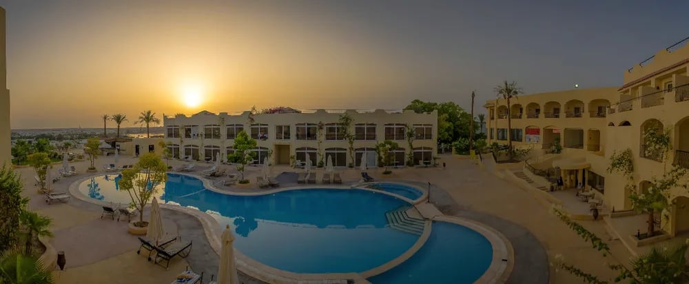 Отель Royal Oasis в Наама-Бей