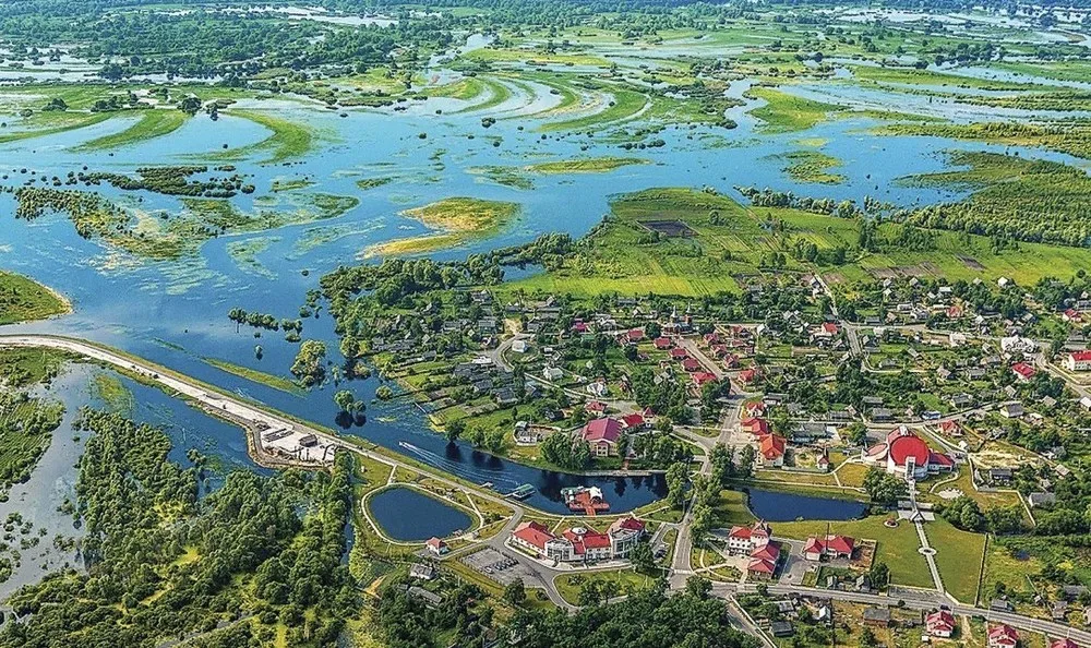 Туров и Лясковичи: кресты, сыры и сафари по Припяти